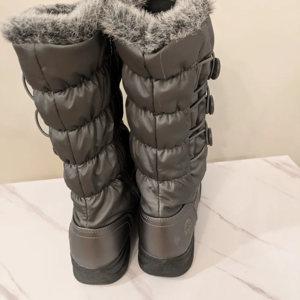 Totes Women's Gray Faux Fur Winter Boots Size 10- Medium